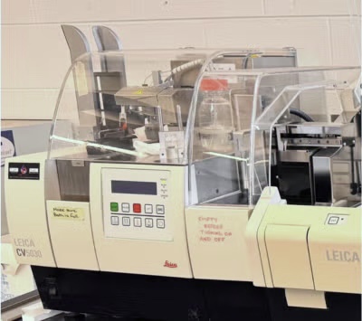 Leica automated coverslipper CV5030